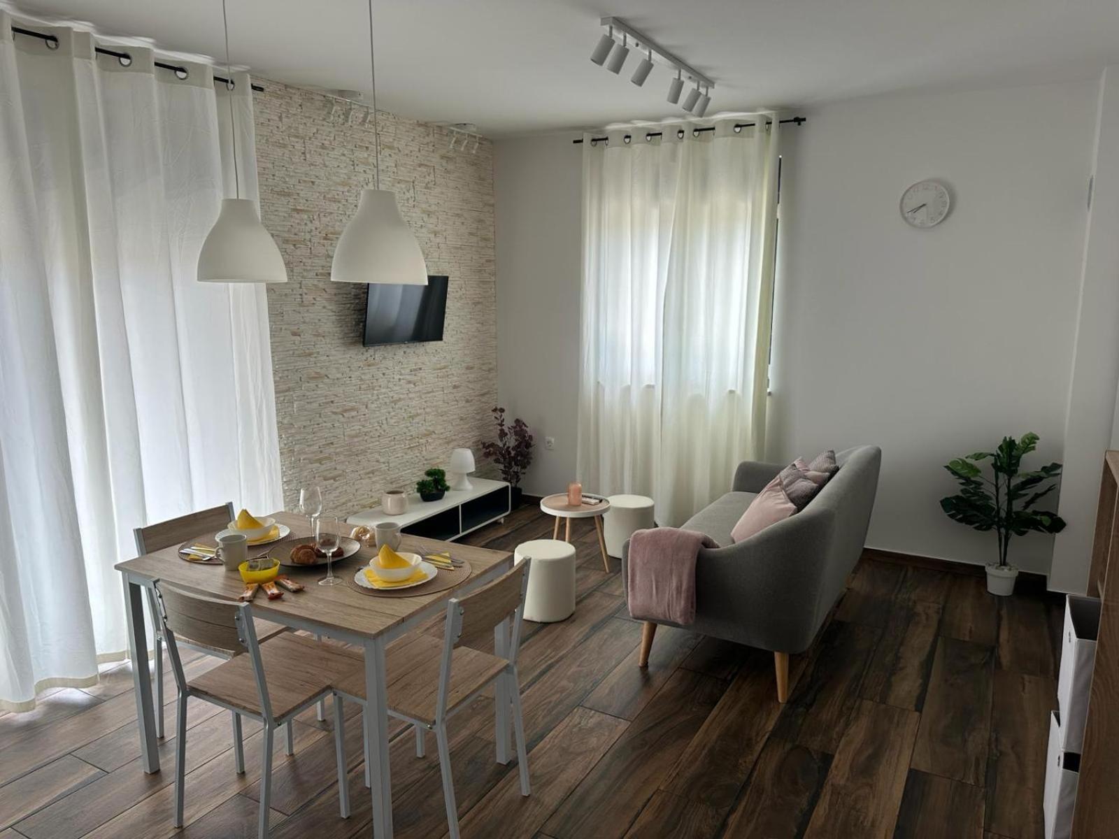 Apartments Harmony Hills Pula Luaran gambar